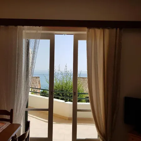 Corfu 90 * غليفادا