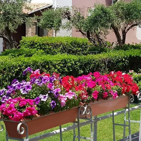 Corfu 90 شقة *